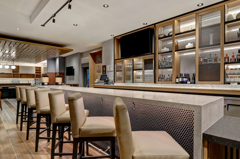 Food & Drinks 5, Hyatt Place Prince George, Fraser-Fort George