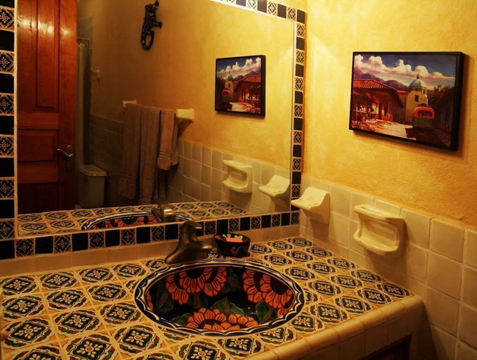 Bathroom 3, Beautiful 1 Bedroom apt @ San Miguel Allende, Allende
