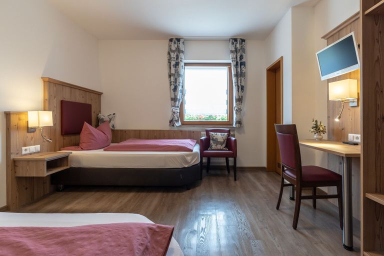 Bedroom 3, Gasthof Zur frohen Einkehr, Ansbach