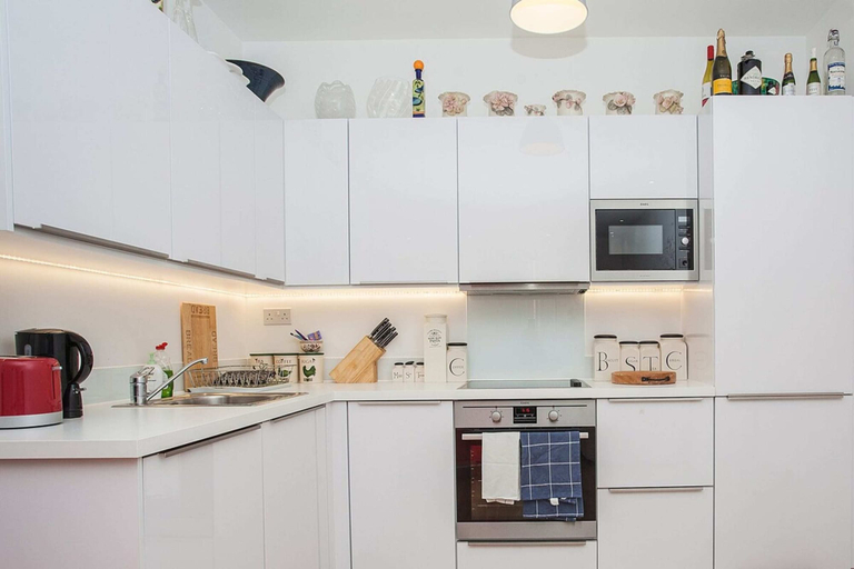 Others 3, Fantastic Modern 2 Bedroom Flat in Lambeth, London