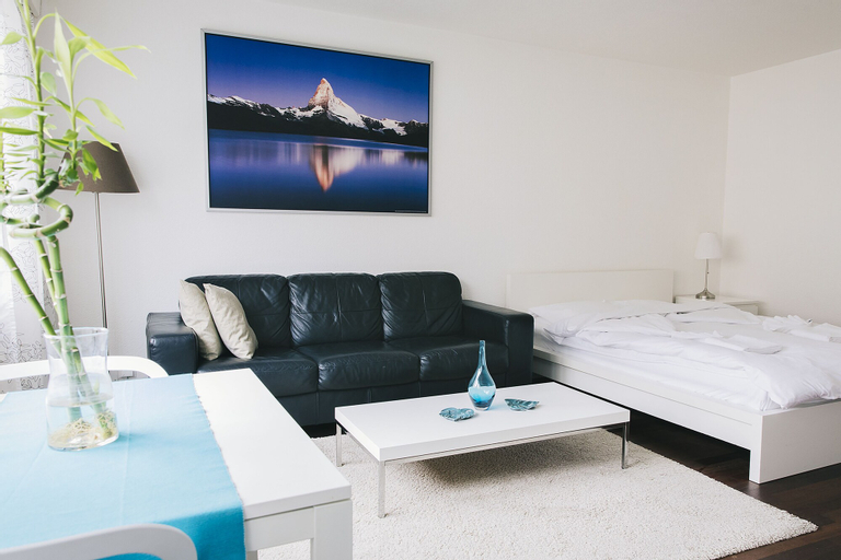 Bedroom 4, Charming Studio 3´to Limmat River with POCKET WIFI, Zürich