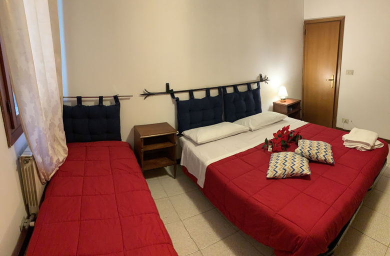 Bedroom 3, Admiral Home, Venezia