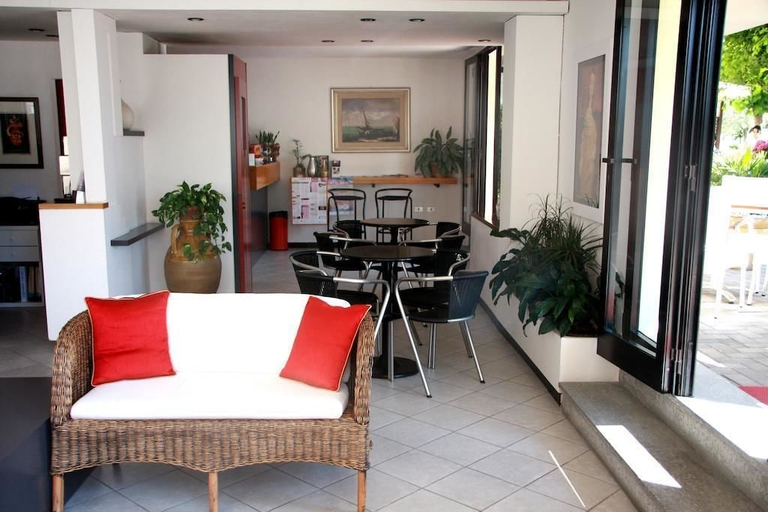 Others 5, Hotel Sedonia, Ravenna