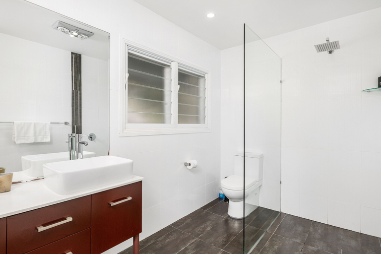 Bathroom 4, A PERFECT STAY - Aaloka Bay, Byron