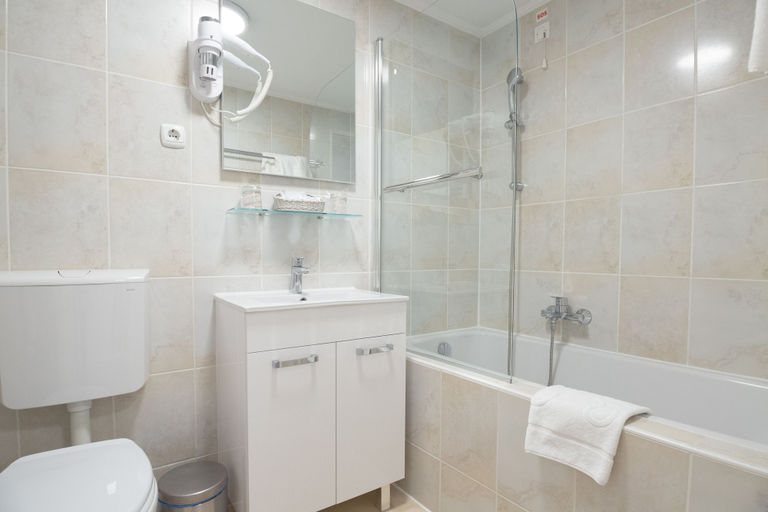 Bathroom 5, Hotel Vila Tina, Zagreb