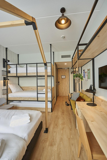 Bedroom 4, GuestHouse Hotel Kaatsheuvel, Loon op Zand