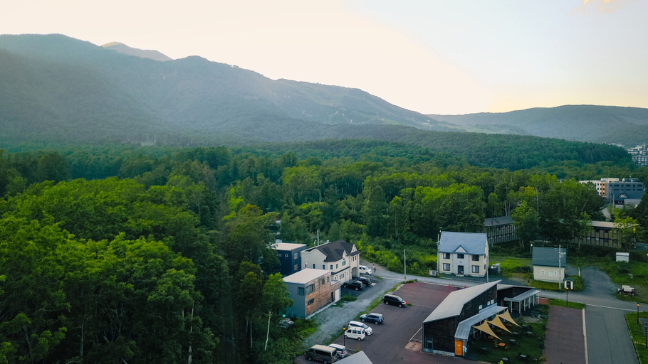 Others 4, Trailside Apartments & Chalet, Kutchan