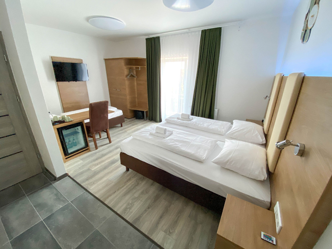 Bedroom 2, Limok Rooms, Leipzig
