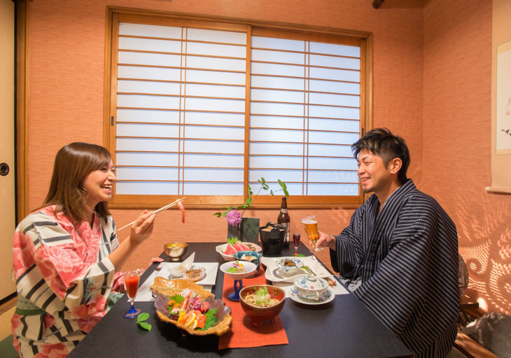 Food & Drinks 5, Hotel Hanaya, Achi