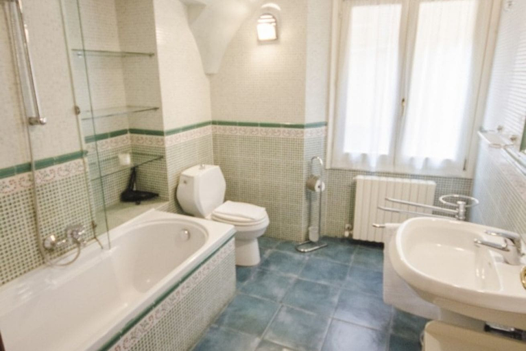 Others 3, Garisenda Lodge, Bologna