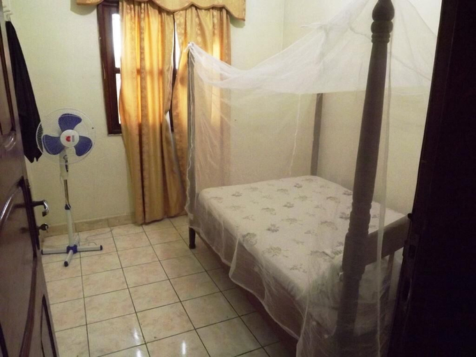 Bedroom 2, Blue Agama Guesthouse, Busongora