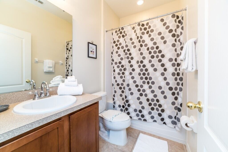 Bathroom 4, 170ed, Polk