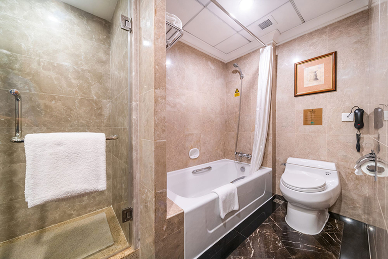 Bathroom 5, Millennium Harbourview Hotel Xiamen, Xiamen