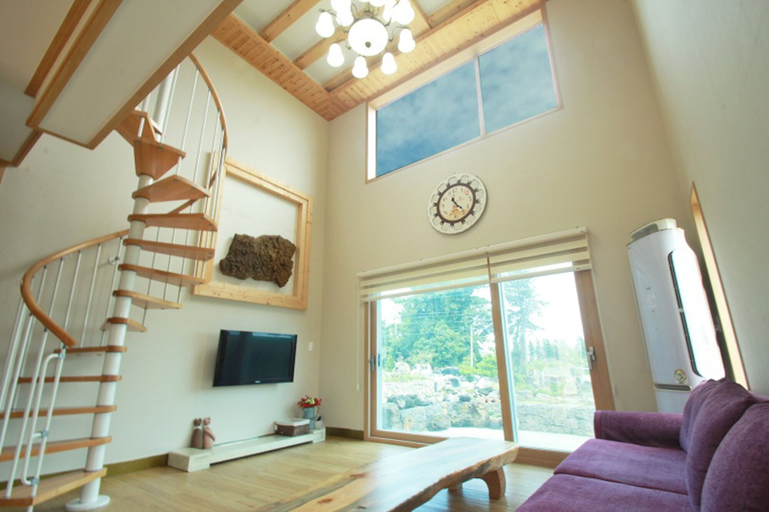 Others 4, Nemo Pension, Seogwipo