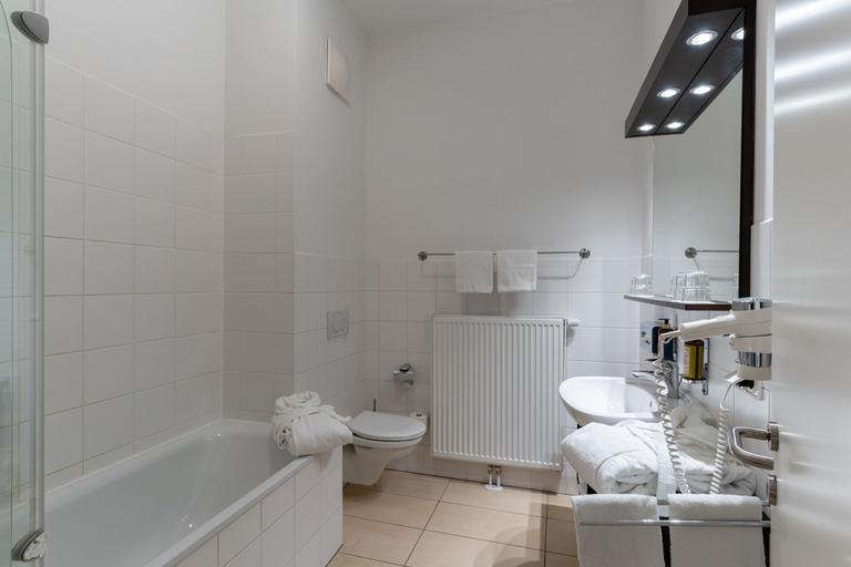 Bathroom 4, Hotel Sandwirth, Klagenfurt