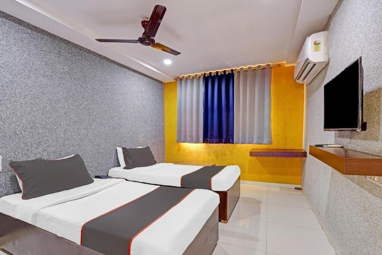 Bedroom 2, Hotel Mayura Ankleshwar, Bharuch