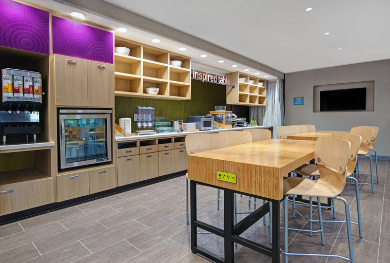 Food & Drinks 5, Home2 Suites by Hilton Yuma Pivot Point, Yuma