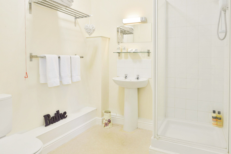 Bathroom 3, The Litcham Bull Inn, Norfolk