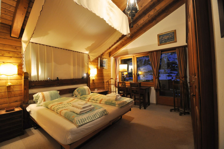 Bedroom 2, Haus Tiefbach - Wohung Cervino, Visp