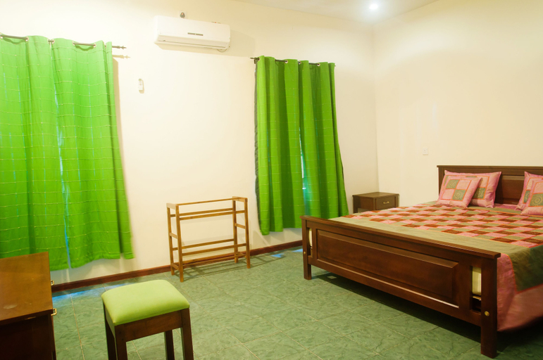 Bedroom 2, Raintree, Dambulla