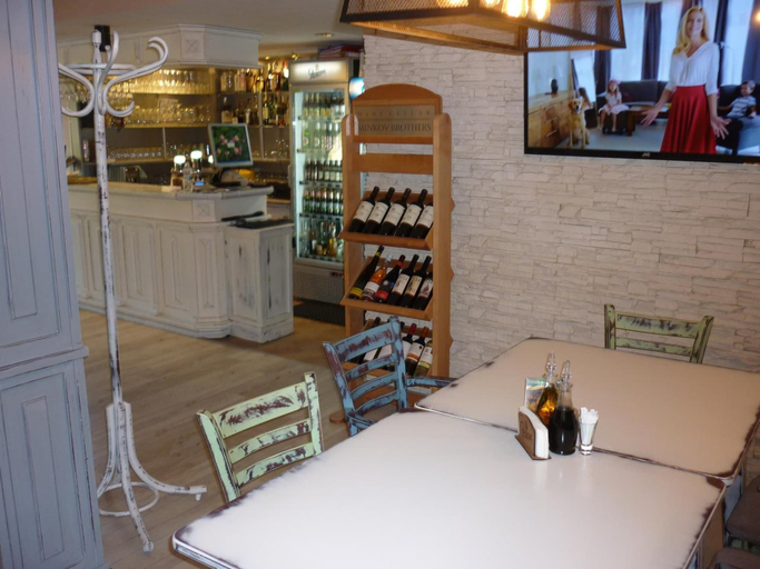 Food & Drinks 4, YALTA guesthouse, Rousse