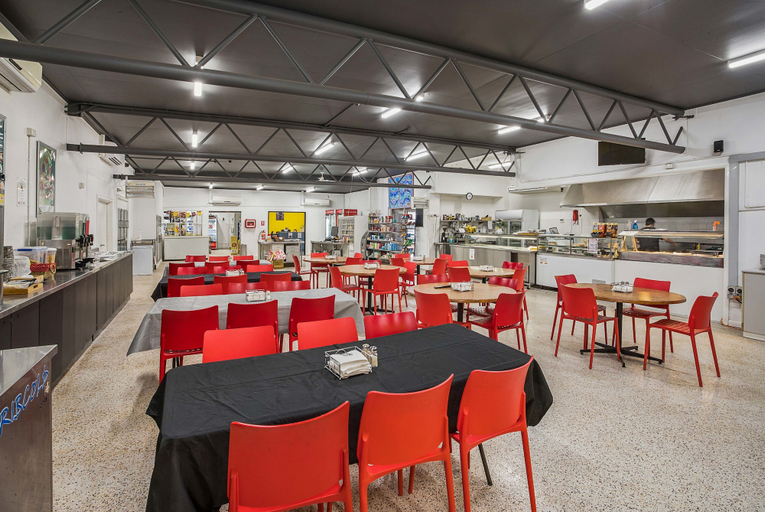 Food & Drinks 4, Karratha Caravan Park, Roebourne