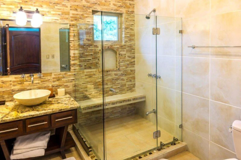 Bathroom 3, Casa Ilan Ilan, Carrillo