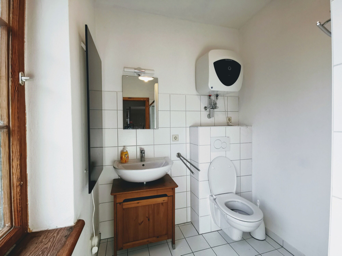 Bathroom 3, Wasserburg Liepen, Mecklenburgische Seenplatte