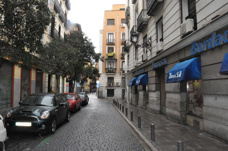 Exterior & Views 3, Hostal Los Arcos, Madrid
