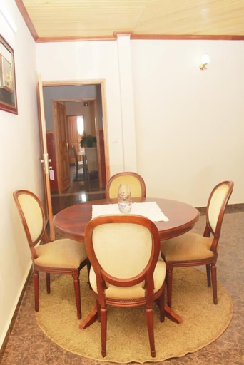 Others 5, Deutch' Lodges, Mfoundi