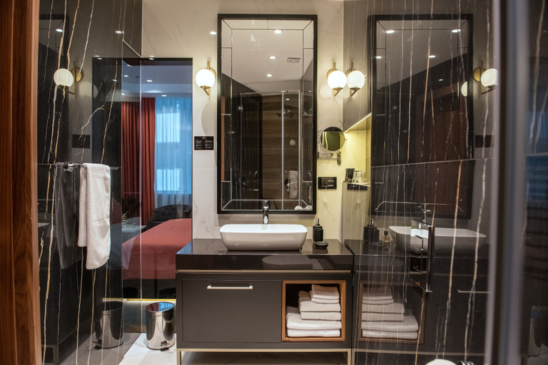 Bathroom 4, Hotel Pupin, Novi Sad