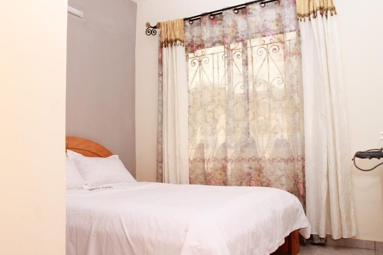 Bedroom 2, Deutch' Lodges, Mfoundi