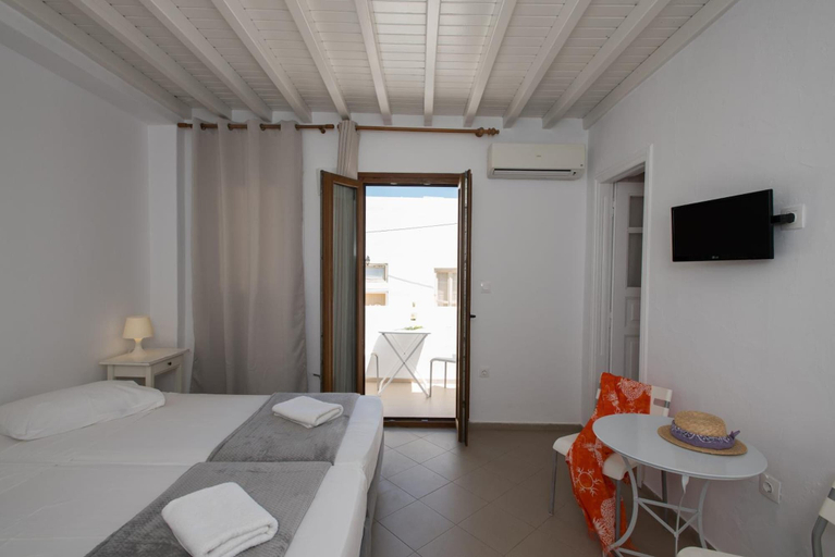 Bedroom 4, Lirous Studios, South Aegean