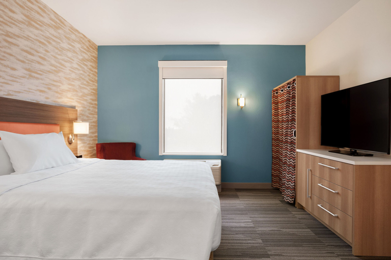 Bedroom 3, Home2 Suites by Hilton New Brunswick, NJ, Middlesex