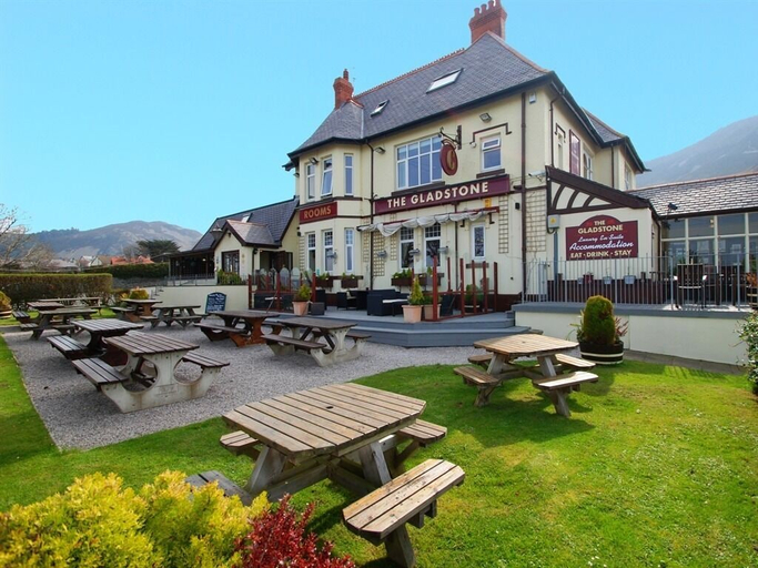 Exterior & Views 4, The Gladstone, Conwy