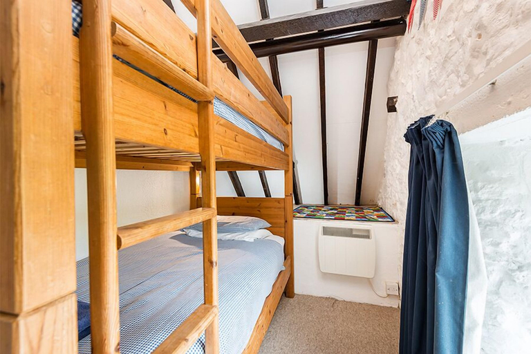 Bedroom 3, Berehayes Holiday Cottages, Dorset