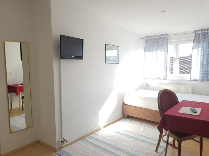 Others 3, Hotel - Pension - Weller, Offenbach