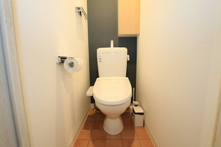 Bathroom 3, Prosper Rainbow Villa, Osaka