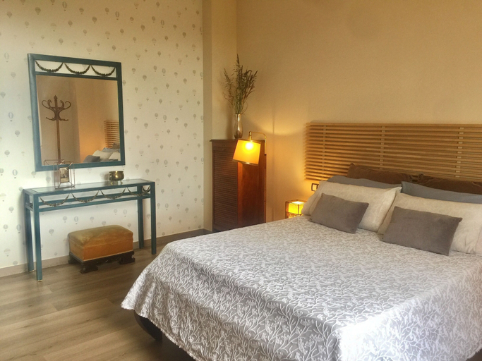 Bedroom 2, Hotel Monumento Almenara de Copau, Zaragoza