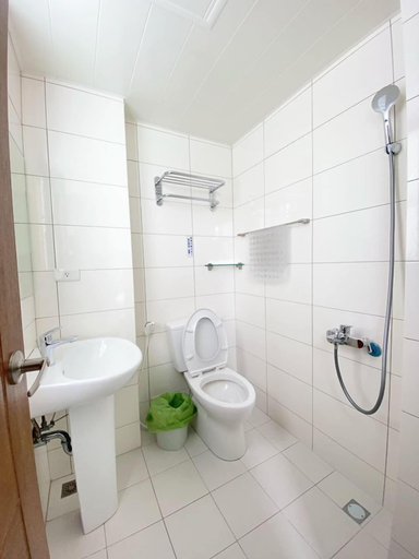 Bathroom 5, 108 House Inn, Tainan