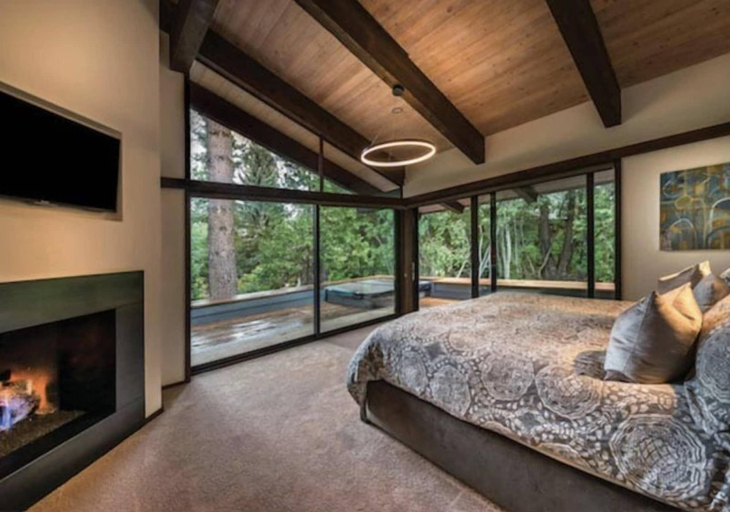 Bedroom, Black Bear Lodge, Orange
