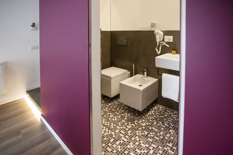 Bathroom 5, Dimora Mefite Self Check-in, Matera