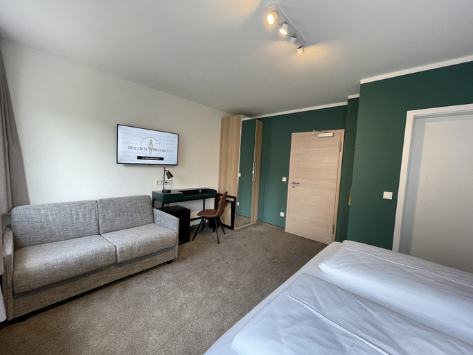 Bedroom 4, Hotel Xenia, Flensburg
