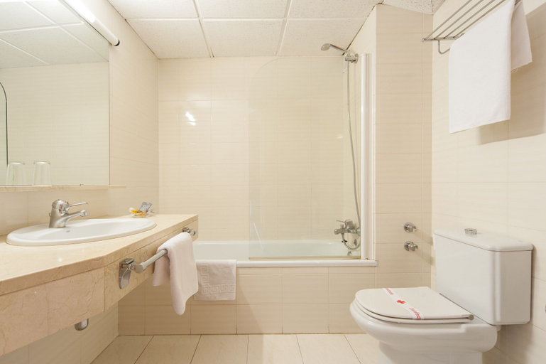 Bathroom 4, Puigcerda Park Hotel, Girona