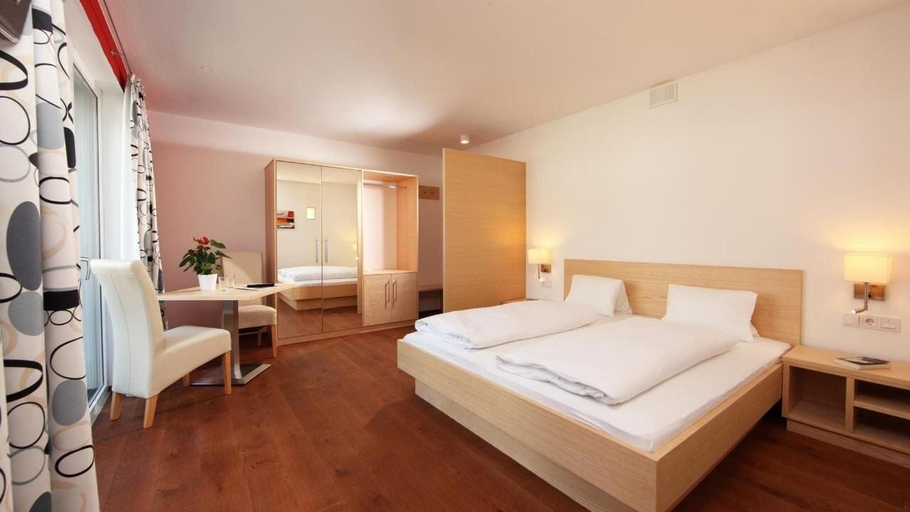 Bedroom 2, die dorfvilla - ALLES ANDERS, Zell am See