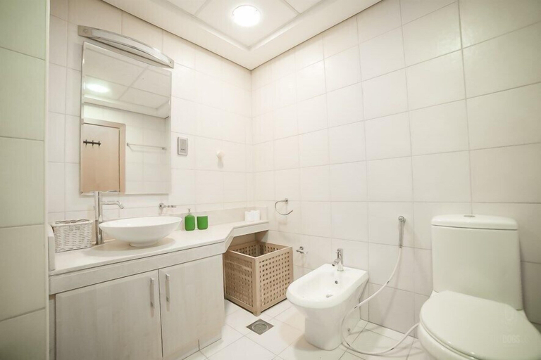 Bathroom 3, R&H Shoreline Palm, Dubai