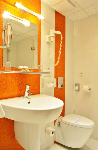 Bathroom 3, Hotel Artemis, Praha 7