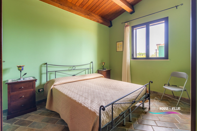 Bedroom 3, Garden Chich, Syracuse
