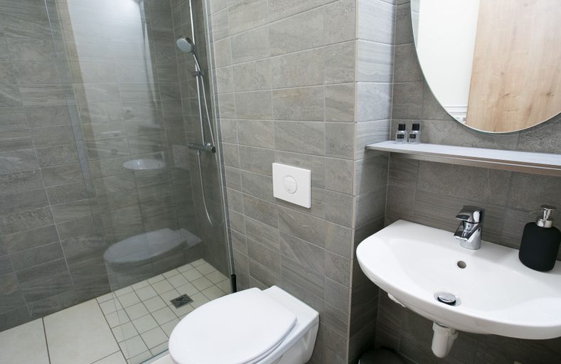 Bathroom 4, Hotel Langaholt, Snæfellsbær