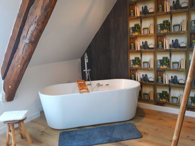 Bathroom 5, Le Manoir des Haies, Côtes-d'Armor